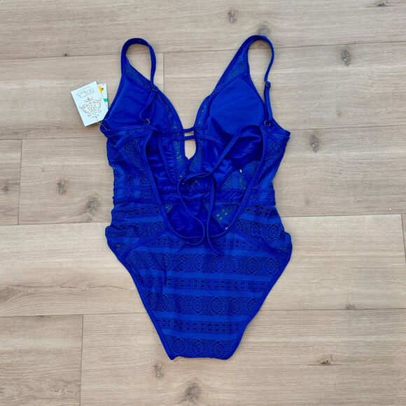 BECCA Virtue Color Play Crochet Show & Tell Plunge One-Piece - Women Large - New - Picture 7 of 8